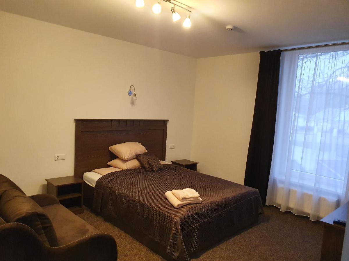 Svetaine Hotel Jonava Ngoại thất bức ảnh